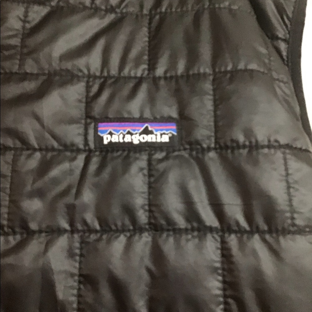 Patagonia Black Quilted Vest - Picture 3 of 6